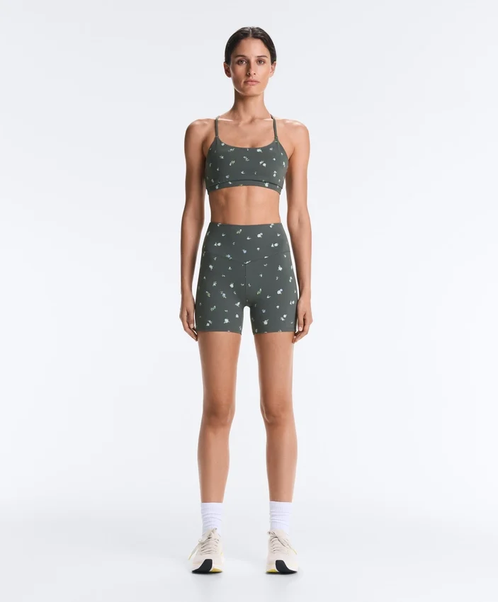 Pantaloni scurți Evermove cu talie înaltă de 10 cm și imprimeu floral Pantaloni scurți Evermove cu talie înaltă de 10 cm și imprimeu floral