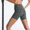 Pantaloni scurți Evermove cu talie înaltă de 10 cm și imprimeu floral Pantaloni scurți Evermove cu talie înaltă de 10 cm și imprimeu floral
