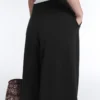Pantaloni scurți Soft Touch cu croi larg, cu textură moale, din modal și cu pliuri Pantaloni scurți Soft Touch cu croi larg, cu textură moale, din modal și cu pliuri