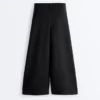 Pantaloni scurți Soft Touch cu croi larg, cu textură moale, din modal și cu pliuri Pantaloni scurți Soft Touch cu croi larg, cu textură moale, din modal și cu pliuri