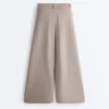 Pantaloni scurți Soft Touch cu croi larg, cu textură moale, din modal și cu pliuri Pantaloni scurți Soft Touch cu croi larg, cu textură moale, din modal și cu pliuri