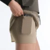 Pantaloni scurți tehnici 2-în-1 cu talie medie, în carouri