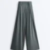 Pantaloni vaporoși cu talie plisată din amestec de modal Pantaloni vaporoși cu talie plisată din amestec de modal