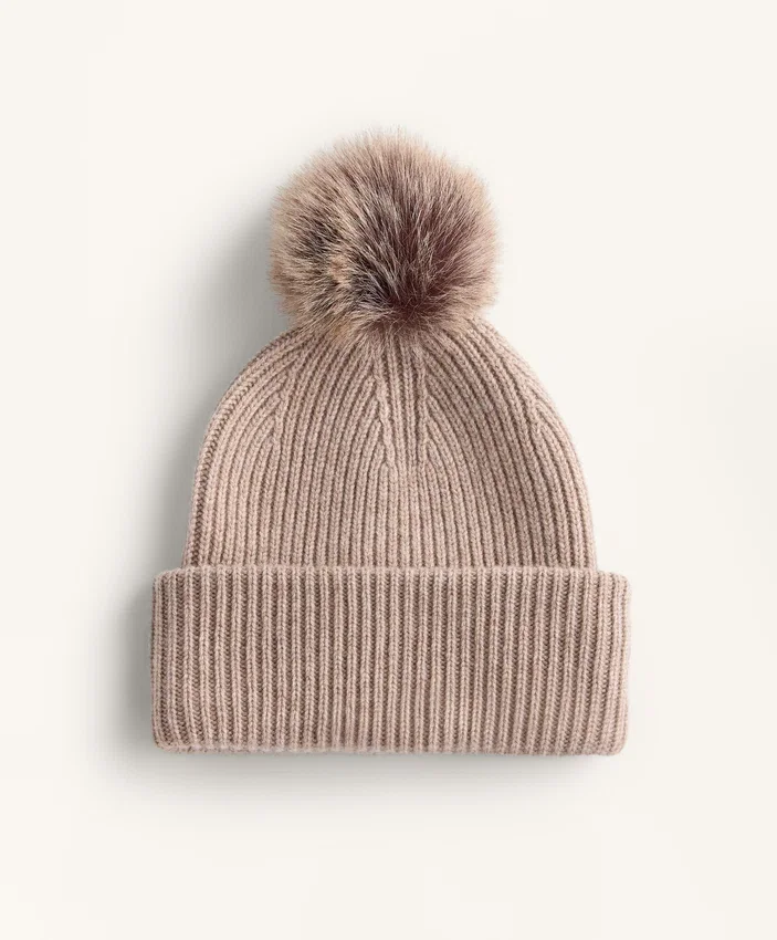 Pălărie din tricot cu pompon, din amestec de lână Pălărie din tricot cu pompon, din amestec de lână