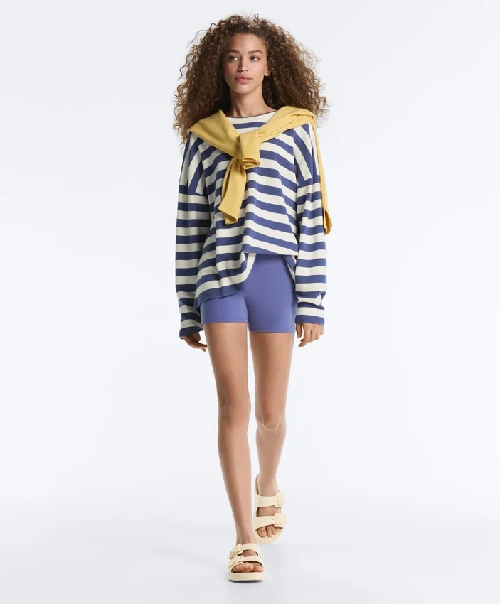 Pulover din tricot cu dungi Pulover din tricot cu dungi