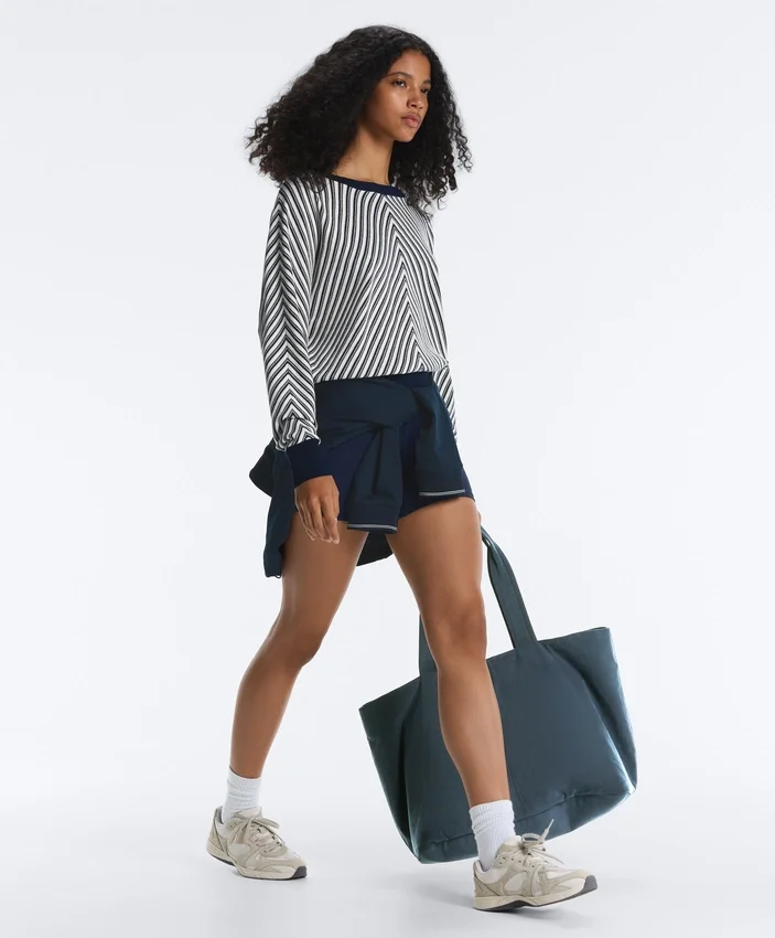 Pulover din tricot cu dungi diagonale Pulover din tricot cu dungi diagonale
