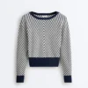 Pulover din tricot cu dungi diagonale Pulover din tricot cu dungi diagonale