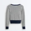 Pulover din tricot cu dungi diagonale Pulover din tricot cu dungi diagonale