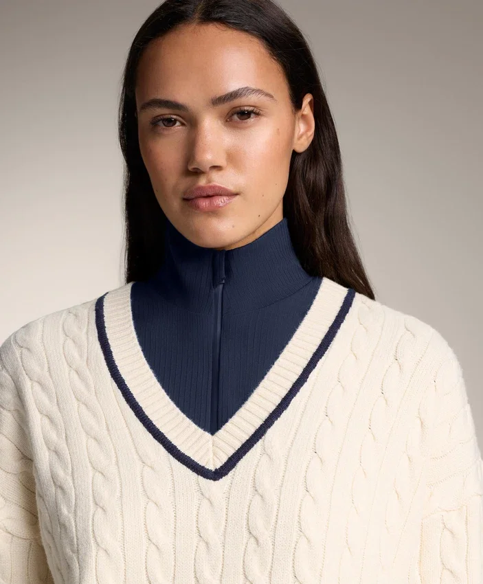 Pulover din tricot cu guler în V și mini-cabluri Pulover din tricot cu guler în V și mini-cabluri