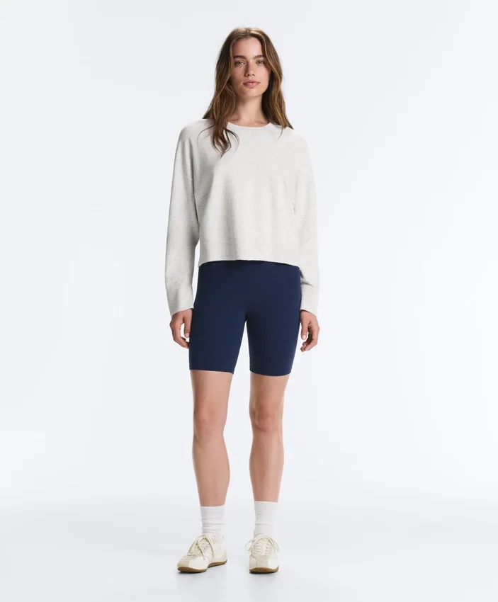 Pulover din tricot cu guler rotund Pulover din tricot cu guler rotund