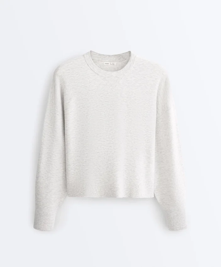 Pulover din tricot cu guler rotund Pulover din tricot cu guler rotund