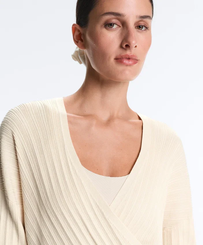 Pulover din tricot cu nervuri încrucișate Pulover din tricot cu nervuri încrucișate