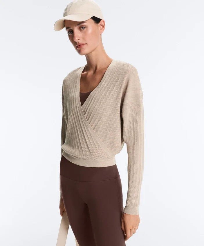 Pulover din tricot cu nervuri încrucișate Pulover din tricot cu nervuri încrucișate