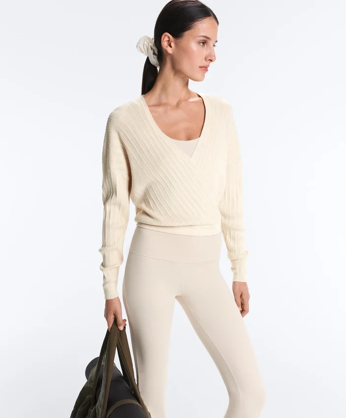 Pulover din tricot cu nervuri încrucișate Pulover din tricot cu nervuri încrucișate