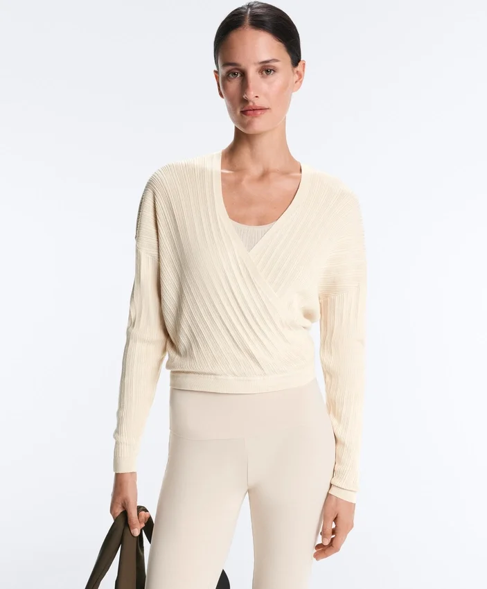 Pulover din tricot cu nervuri încrucișate Pulover din tricot cu nervuri încrucișate