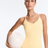 Salopetă scurtă Comfortlux cu detaliu nod Salopetă scurtă Comfortlux cu detaliu nod