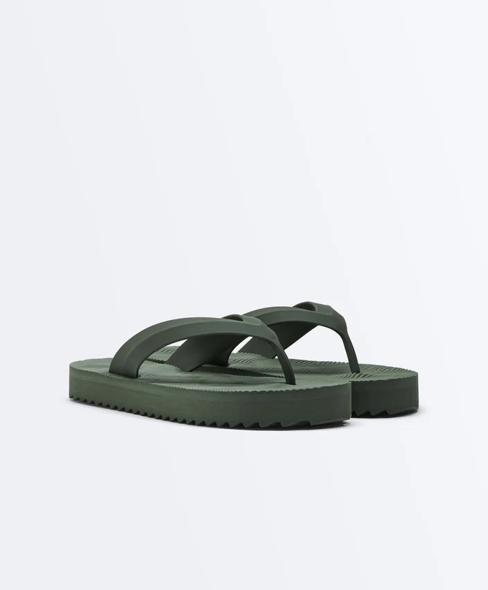 Sandale de plajă cu platformă texturată Sandale de plajă cu platformă texturată