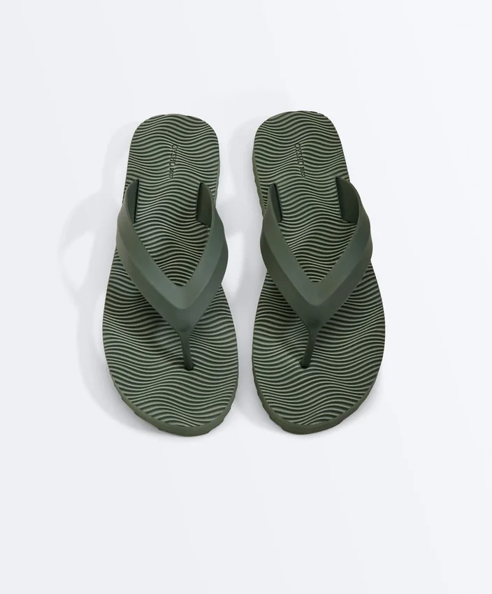 Sandale de plajă cu platformă texturată Sandale de plajă cu platformă texturată