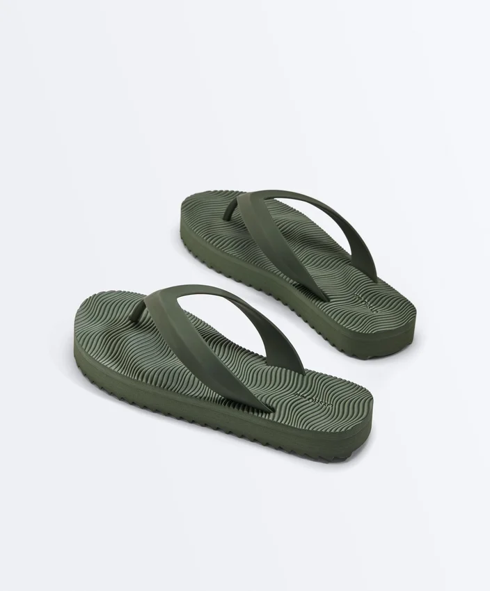 Sandale de plajă cu platformă texturată Sandale de plajă cu platformă texturată