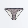 Slip de bikinis clasic cu dungi texturate Slip de bikinis clasic cu dungi texturate
