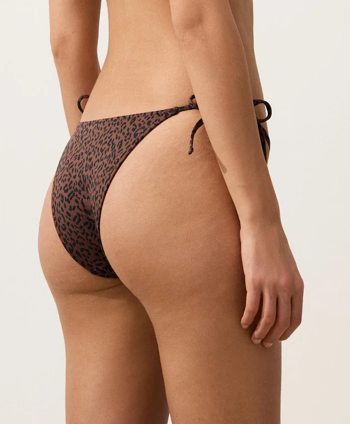 Slip de bikinis cu acoperire medie, imprimeu leopard și legături Slip de bikinis cu acoperire medie, imprimeu leopard și legături
