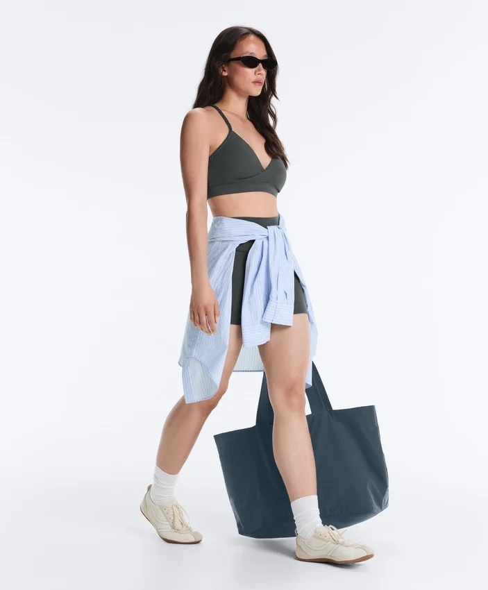 Sutien sport Comfortlux cu susținere medie și împletitură Sutien sport Comfortlux cu susținere medie și împletitură