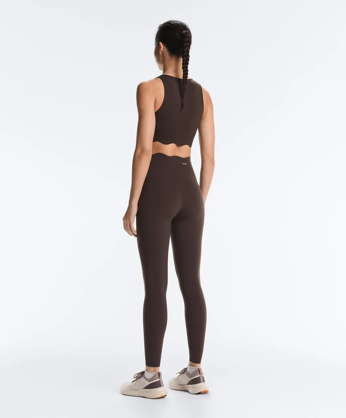 Sutien sport Compressive cu susținere medie și detalii ondulate Sutien sport Compressive cu susținere medie și detalii ondulate