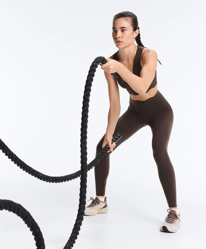Sutien sport Compressive cu susținere medie și detalii ondulate Sutien sport Compressive cu susținere medie și detalii ondulate