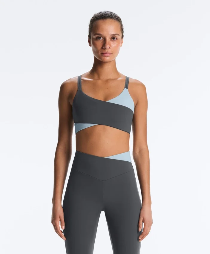 Sutiene sport Comfortlux cu susținere medie Sutiene sport Comfortlux cu susținere medie