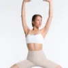 Sutiene sport Comfortlux cu susținere ușoară și bretele încrucișate Sutiene sport Comfortlux cu susținere ușoară și bretele încrucișate