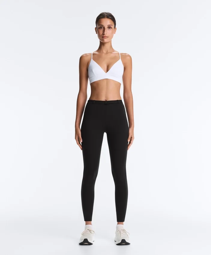 Sutiene sport triunghiular Comfortlux cu susținere ușoară Sutiene sport triunghiular Comfortlux cu susținere ușoară
