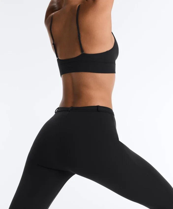 Sutiene sport triunghiular Comfortlux cu susținere ușoară Sutiene sport triunghiular Comfortlux cu susținere ușoară