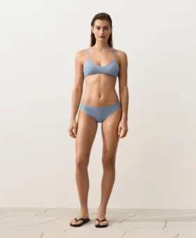 Top de bikini cu dungi Top de bikini cu dungi