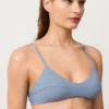 Top de bikini cu dungi Top de bikini cu dungi