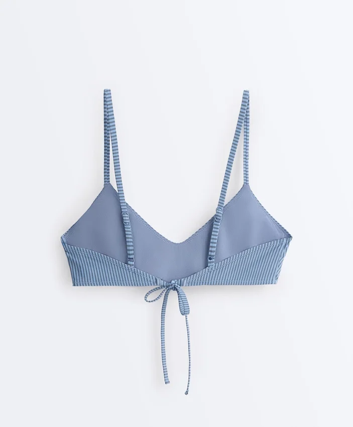 Top de bikini cu dungi Top de bikini cu dungi