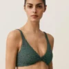 Top de bikini cu gât halter în carouri Top de bikini cu gât halter în carouri