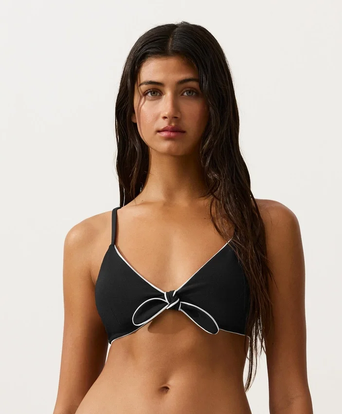 Top de bikini triunghiular cu bordură și legături Top de bikini triunghiular cu bordură și legături