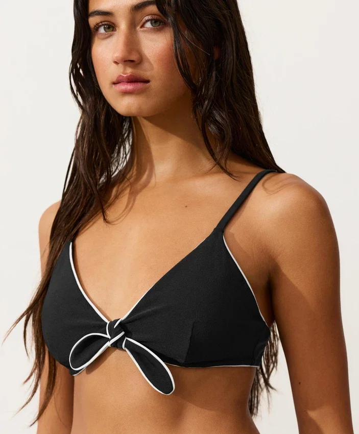 Top de bikini triunghiular cu bordură și legături Top de bikini triunghiular cu bordură și legături
