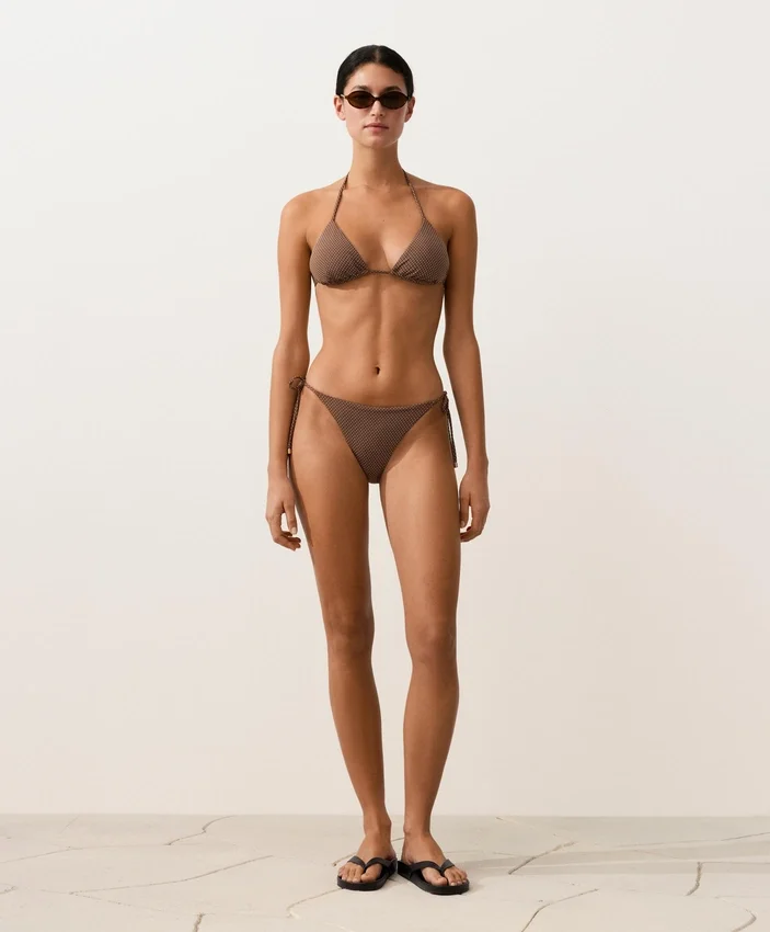 Top de bikini triunghiular cu mini buline Top de bikini triunghiular cu mini buline