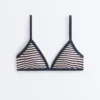 Topuri de bikini triunghiulare cu dungi texturate Topuri de bikini triunghiulare cu dungi texturate