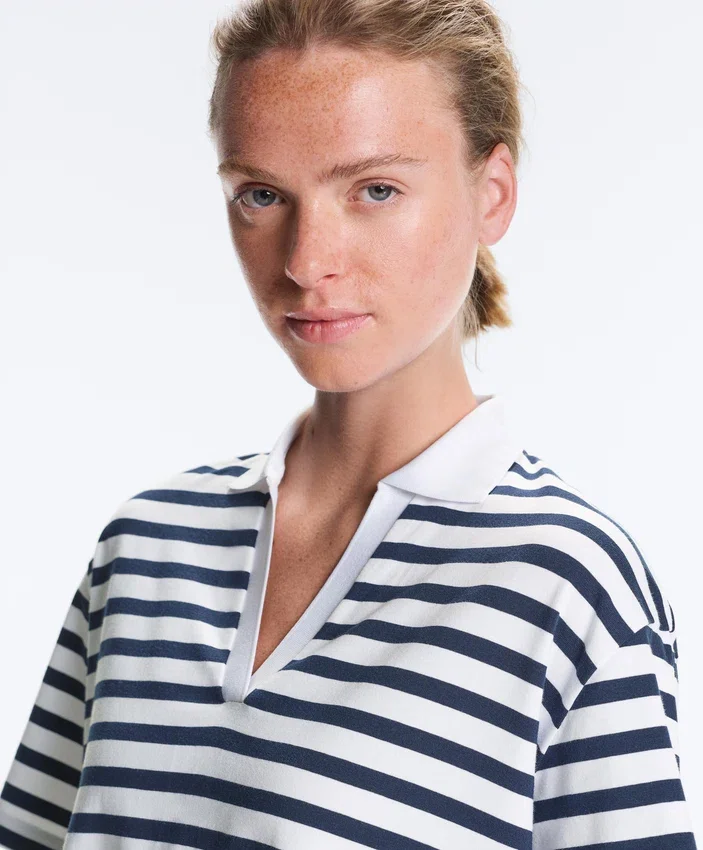 Tricou boxy cu mâneci scurte, guler polo și din amestec de bumbac Tricou boxy cu mâneci scurte, guler polo și din amestec de bumbac