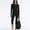 Tricou cu guler barcă din amestec de modal cu nervuri Tricou cu guler barcă din amestec de modal cu nervuri