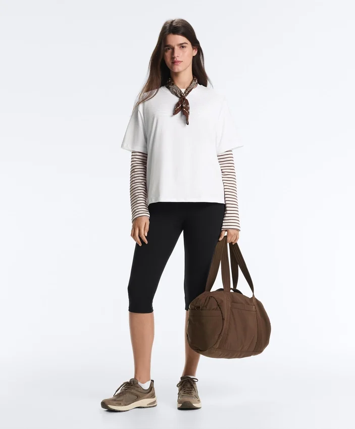 Tricou drept, cu mâneci scurte, din amestec de bumbac Tricou drept, cu mâneci scurte, din amestec de bumbac