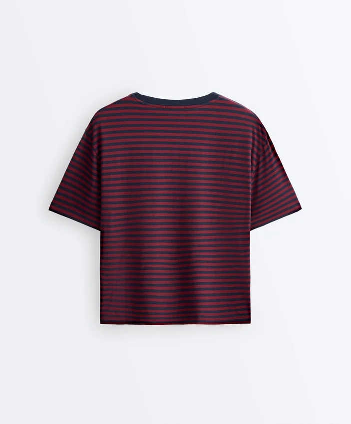 Tricou drept, cu mâneci scurte, din amestec de bumbac, cu dungi Tricou drept, cu mâneci scurte, din amestec de bumbac, cu dungi