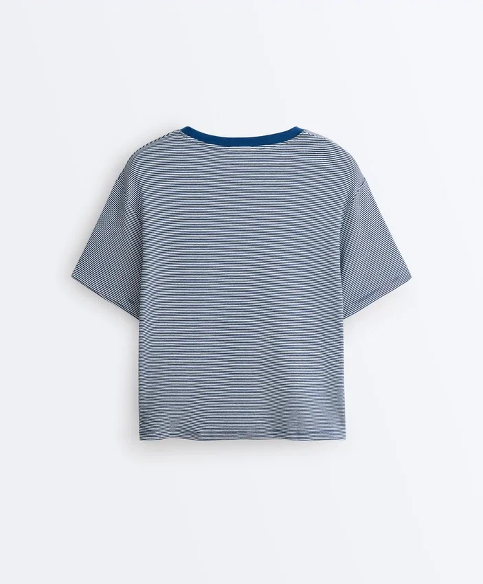 Tricou drept, cu mâneci scurte, din amestec de bumbac, cu dungi Tricou drept, cu mâneci scurte, din amestec de bumbac, cu dungi
