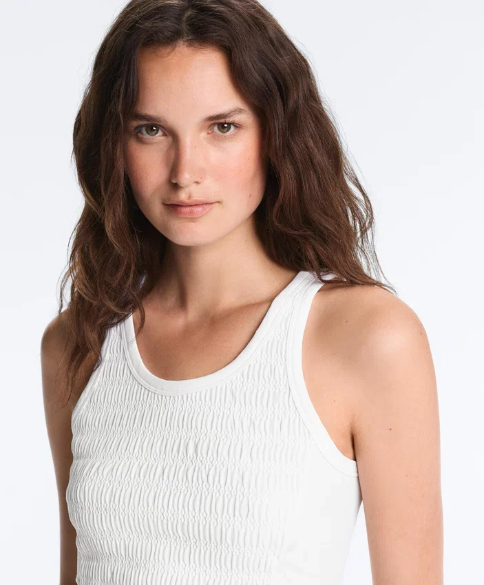 Tricou fără mâneci, fără cusături, cu smocuri Tricou fără mâneci, fără cusături, cu smocuri