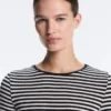 Tricou mulat cu mâneci lungi, în dungi