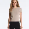 Tricou mulat cu mâneci scurte din material cu nervuri din modal pentru pantaloni scurți Tricou mulat cu mâneci scurte din material cu nervuri din modal pentru pantaloni scurți