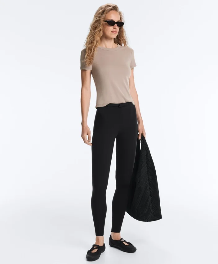 Tricou mulat cu mâneci scurte din material cu nervuri din modal pentru pantaloni scurți Tricou mulat cu mâneci scurte din material cu nervuri din modal pentru pantaloni scurți